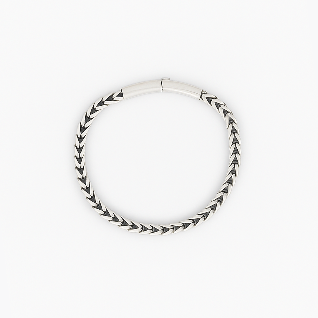 V link Bracelet