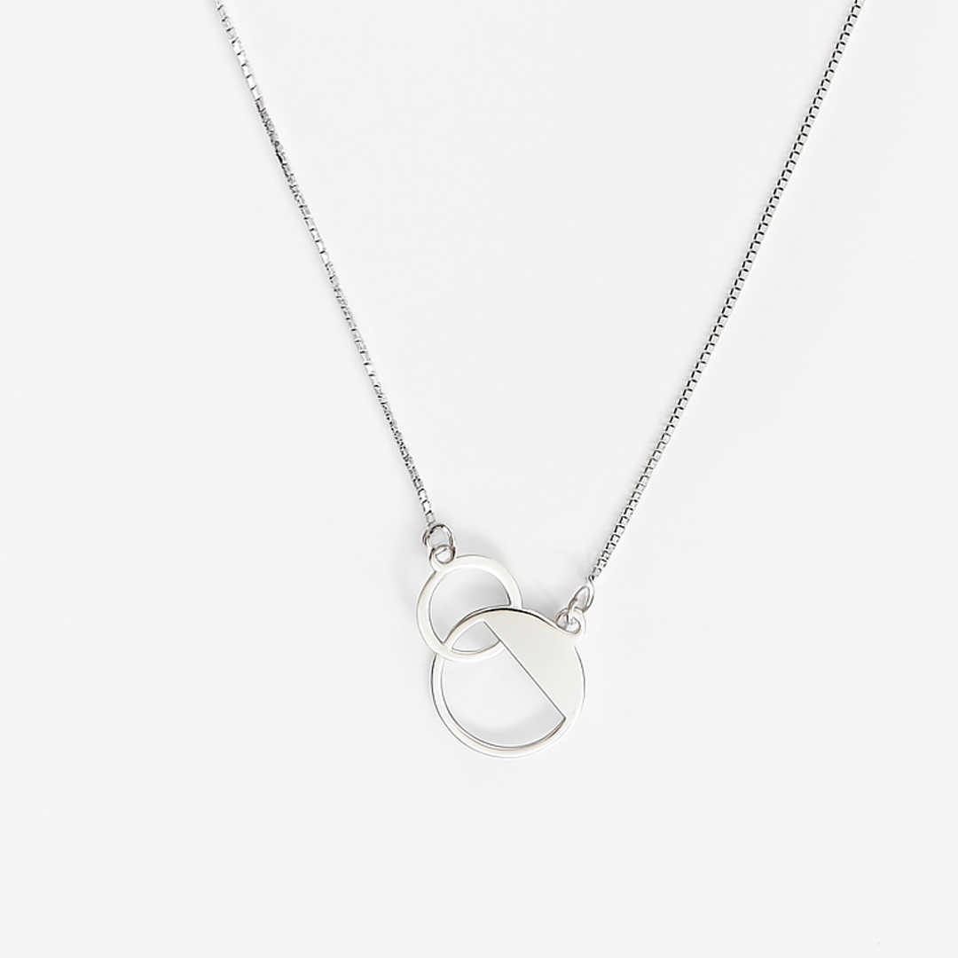 Circle of Bond Chain Pendant